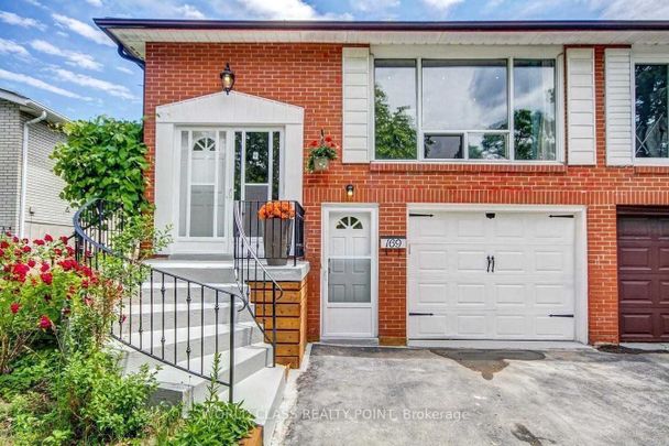 For Lease - 169 Edmonton Drive Unit# Main, Toronto, Ontario - Photo 1