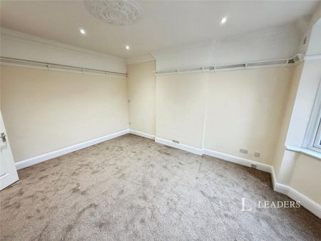 4 bedroom detached house to rent - Photo 5