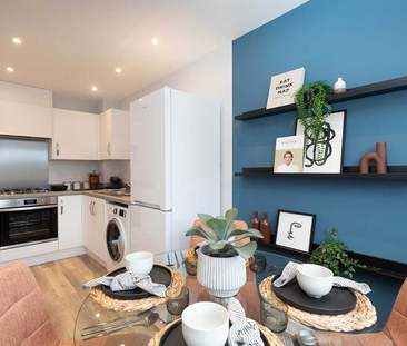 2 bedroom semi-detached house to rent - Photo 4