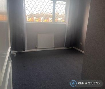 2 bedroom semi-detached house to rent - Photo 6