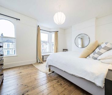 4 bedroom terraced house to rent - Photo 5