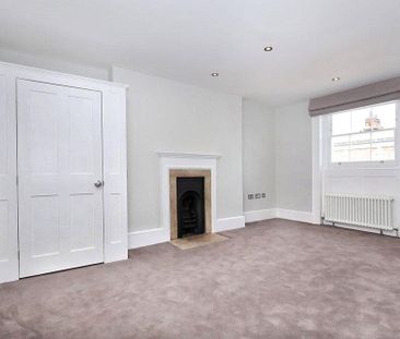 2 bedroom maisonette to rent - Photo 2
