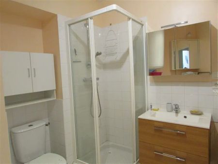 Location appartement 2 pièces - 46m² à Guingamp (22200) - Photo 2