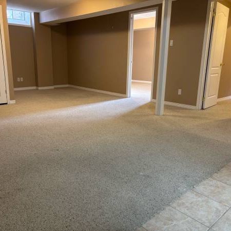 Basement apartment for rent 1 bed + den + bath in Mississauga $1,700 + 30% util - Photo 4