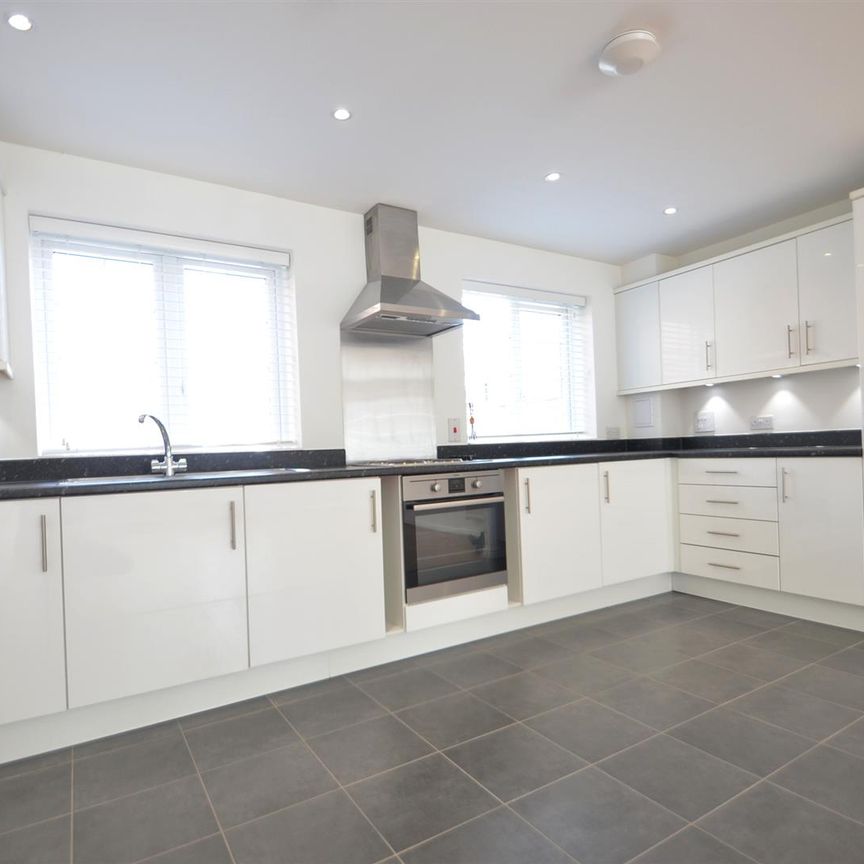 Stanmore House, Coleridge Drive, Ruislip, HA4 - Photo 1