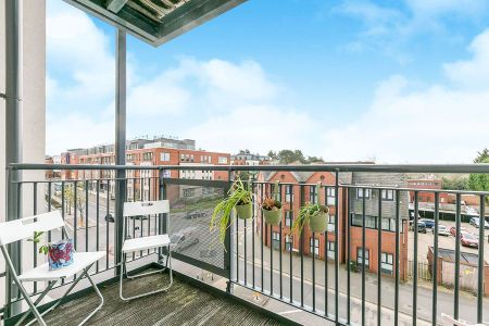 2 bedroom apartment to rent - Photo 5