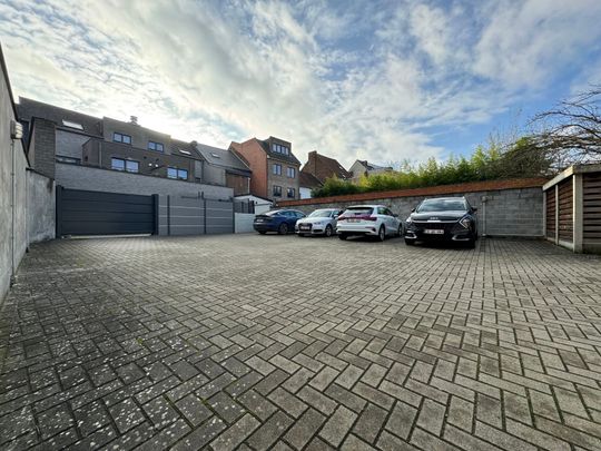 Te huur: gelijkvloers appartement in het centrum van Lennik - Photo 1