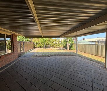 13 Websdale Drive, Dubbo, NSW 2830 - Photo 4