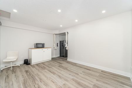 For Lease - 131 Crystal Glen Crescent, Brampton, Ontario - Photo 2