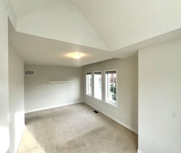 For Lease - 1306 Blencowe Crescent, Newmarket, Ontario - Photo 4