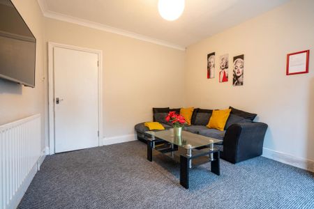 3 bedroom terraced house to rent - Photo 3
