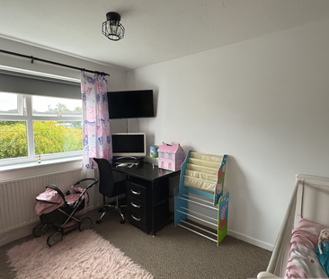 4 bedroom detached house to rent - Photo 3