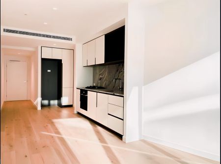 639 Little Lonsdale Street, Melbourne - Photo 3