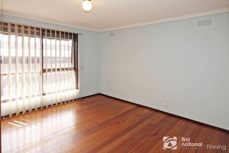CENTRALLY LOCATED FAMILY HOME WITH BUNGALOW - Photo 2