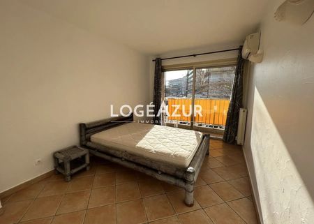 Location Appartement 3 pièces 70m² ANTIBES 06600 - Photo 4