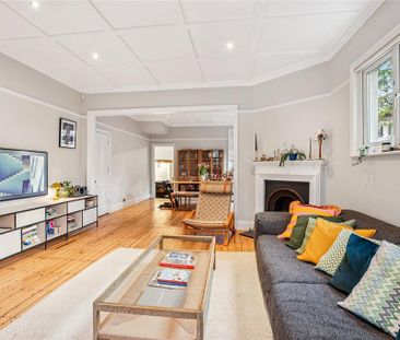 4 bedroom end of terrace house to rent - Photo 2