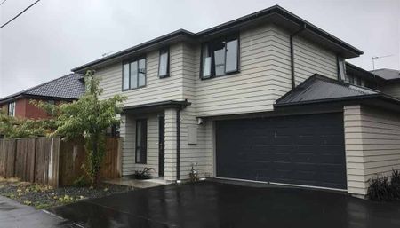 3 Bedroom Townhouse - Photo 5