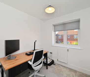 3 bedroom terraced house to rent - Photo 5