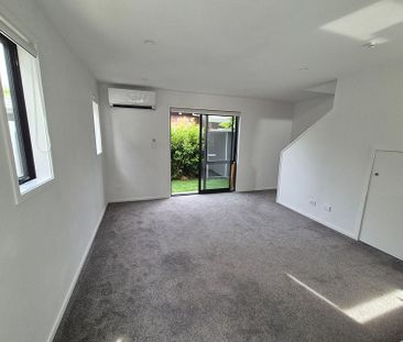 Townhouse for rent - Photo 4