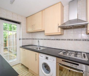 3 bedroom terraced house to rent - Photo 3
