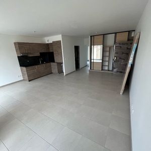 Location Appartement 2 pièces 53m² - Photo 2
