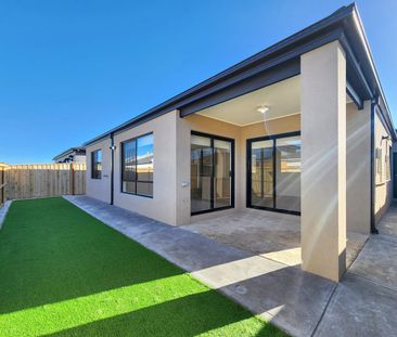 Amazing Family Home! - Photo 4