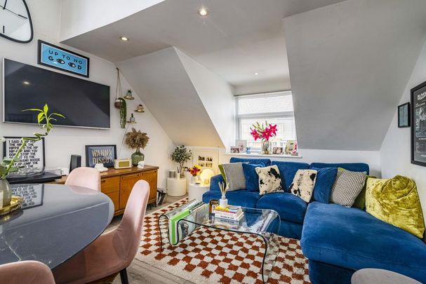 2 bedroom flat to rent - Photo 1