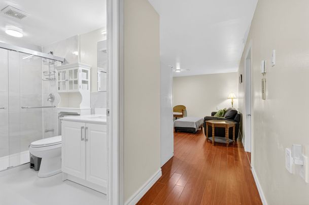 For Lease - 212 Holbeach Crescent, Waterloo, Ontario - Photo 1