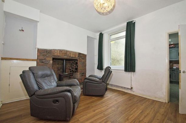 4 bedroom terraced house to rent - Photo 1