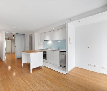 Amazing Apartment in the Hub of Hawthorn - Photo 4