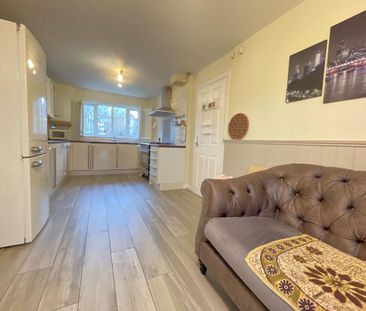 3 bedroom townhouse to rent - Photo 6