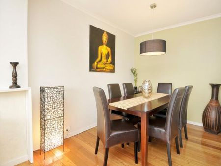 2/77 Rosanna Road, Heidelberg VIC 3084 - Photo 3