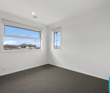 Modern Family Home - Photo 5