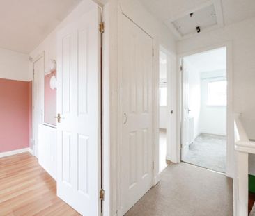 4 bedroom semi-detached house to rent - Photo 6