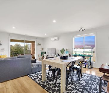 Spacious 4-Bedroom Family Home for Rent in Bonshaw - Photo 4