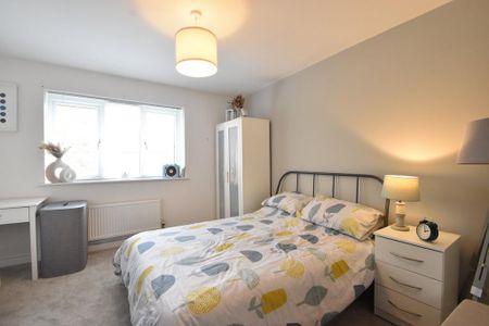 2 bedroom semi-detached house to rent - Photo 2