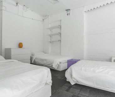 Darlington - Photo 2