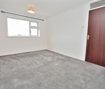 2 bedroom flat to rent, - Photo 2