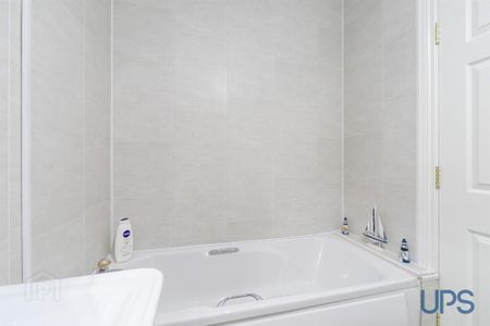 Apt 10 Pinetree Court, 157 Glen Road, Belfast, BT11 8BS - Photo 4