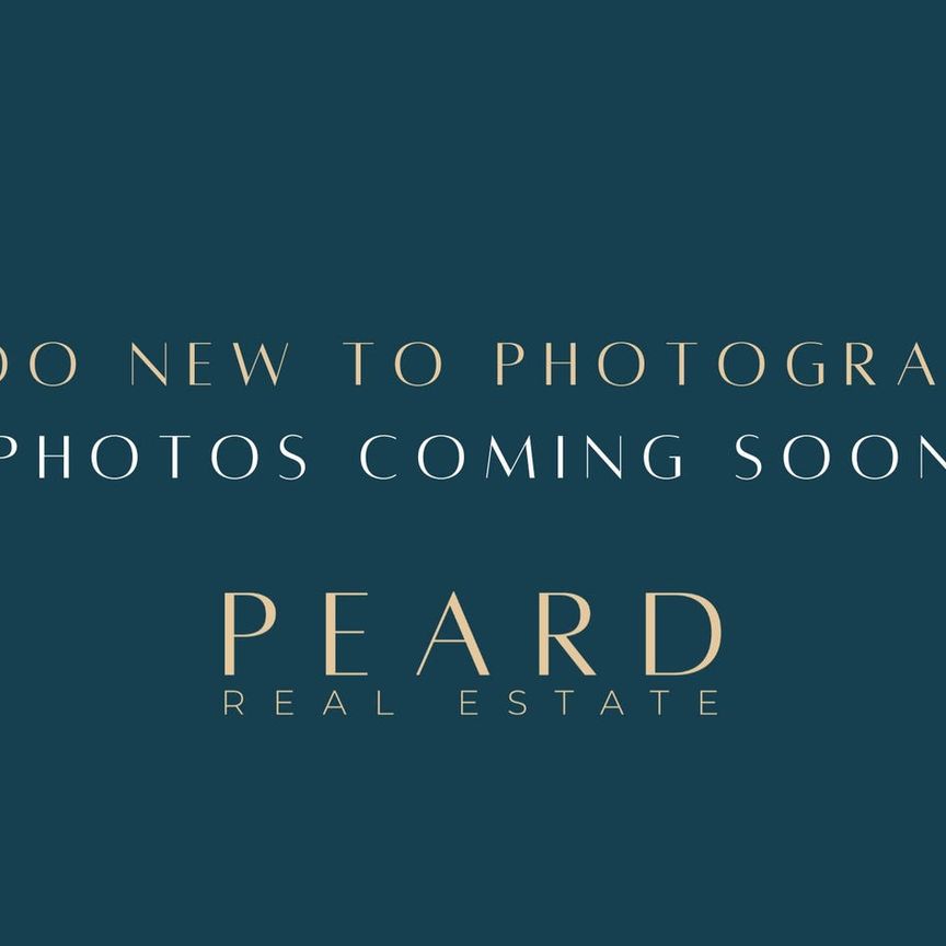 Spacious Two-Bedroom Haven: Ideal for Comfort and Convenience Everyday! - Photo 2