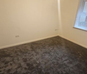 2 Bed - 326 Whitehall Road, Leeds - LS12 5NP - Professional - Photo 2