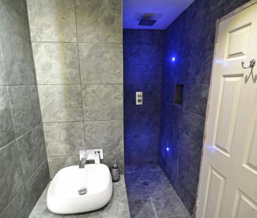 4 bedroom detached house to rent - Photo 3