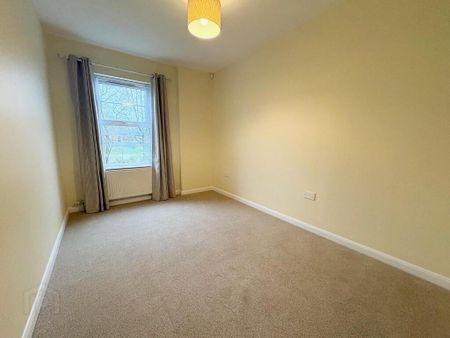 34 Strathearn Lane, Belfast, BT4 2BT - Photo 3
