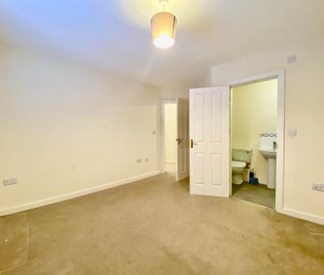 2 bedroom apartment to rent - Photo 4