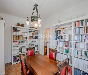 Single Family Home - Photo 2