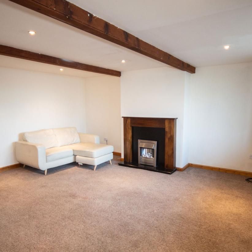 546 Wakefield Road, Huddersfield, HD5 - Photo 1