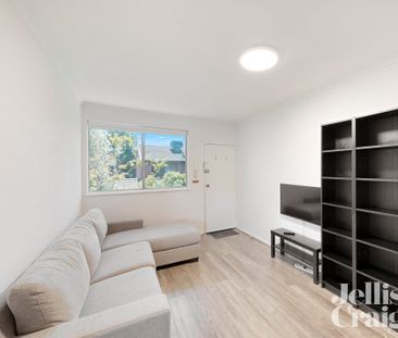 8/36 Railway Parade, Murrumbeena - Photo 2