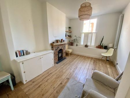 3 bedroom terraced house to rent - Photo 4