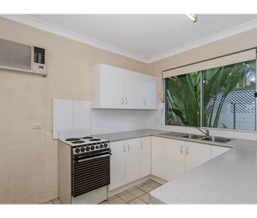 Bright & Breezy Living in Leafy Rosslea - Photo 5