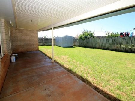 Lovely Family Home - Photo 2